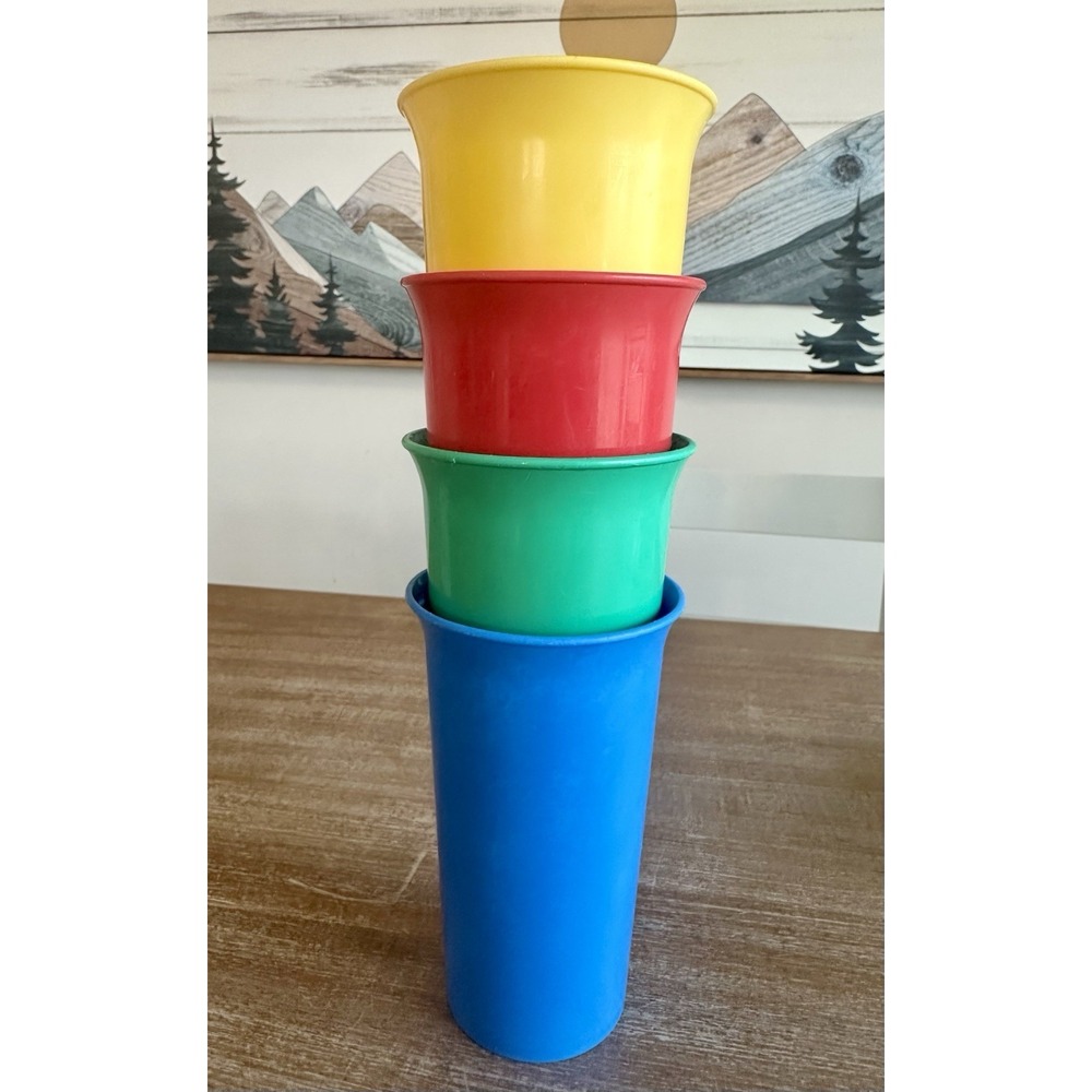 Classic Tupperware Cups Kids Primary Colors Set Of 4 Vintage 10 Oz - Picture 2 of 4